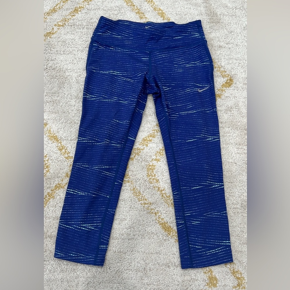 Nike cropped leggings